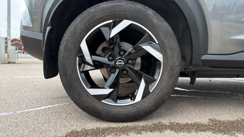 Nissan Juke 1.0 DiG-T 114 N-Connecta 5dr Petrol Hatchback
